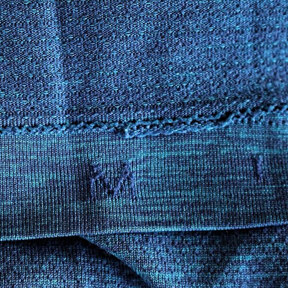 Lululemon - Men’s Metal Vent Tech Short Sleeve V-Neck Tee - Dark Royal, Med - Picture 3 of 11